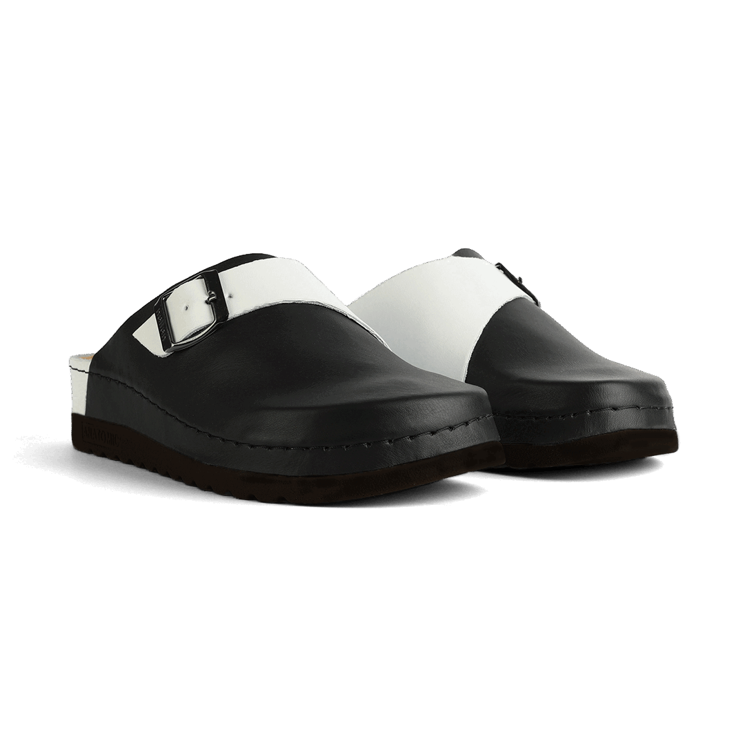 Priam Black & White