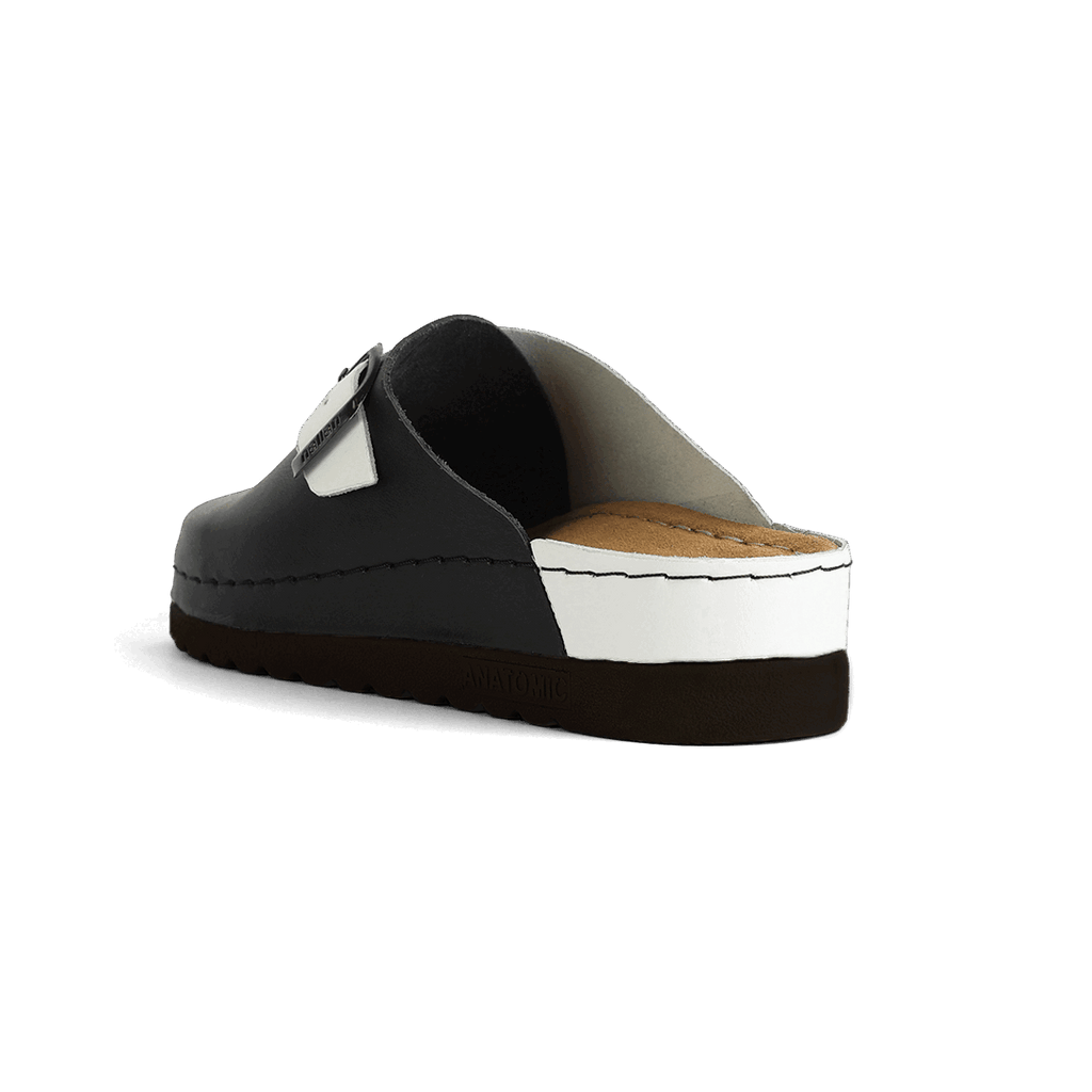 Priam Black & White