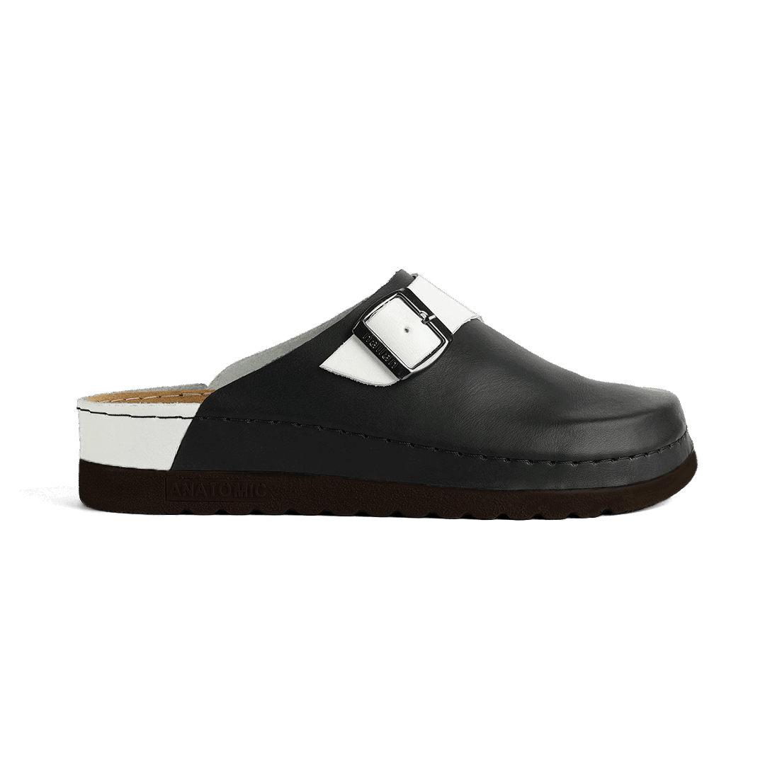 Priam Black & White