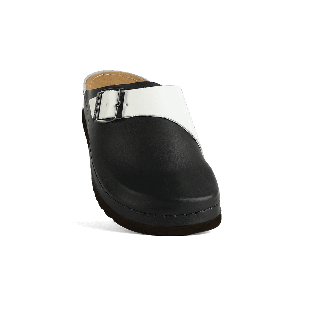 Priam Black & White
