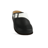 Priam Black & White
